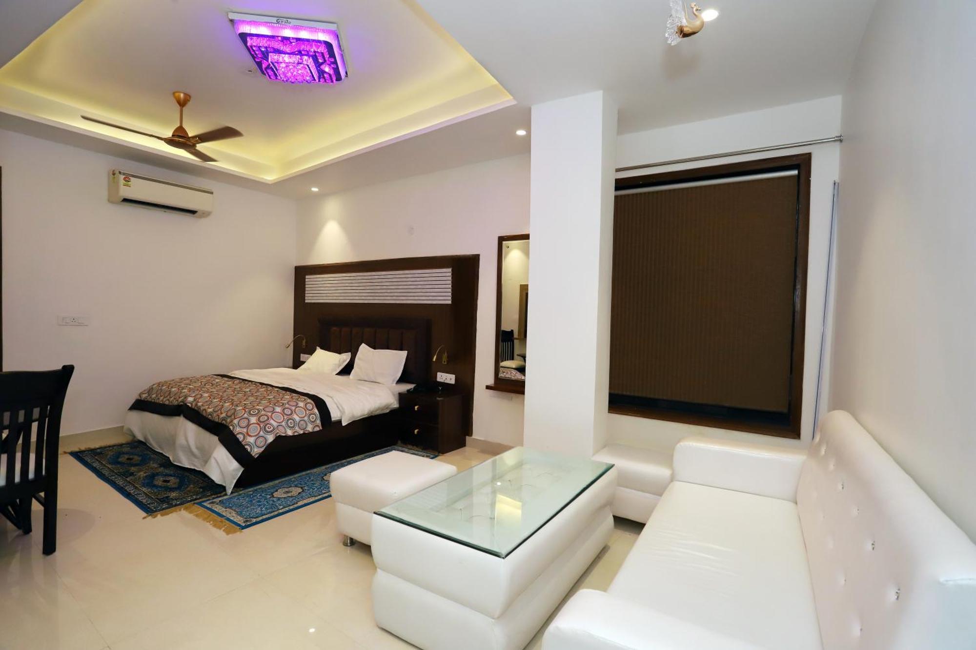Vrindavan Guest House Nuova Delhi Esterno foto